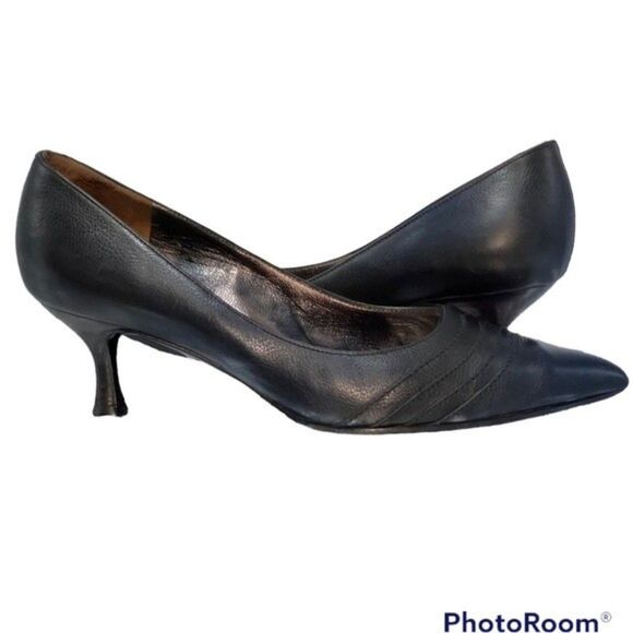 Vintage Salvatore Ferragamo Pointed Toe Kitten Heels​ - Picture 1 of 12